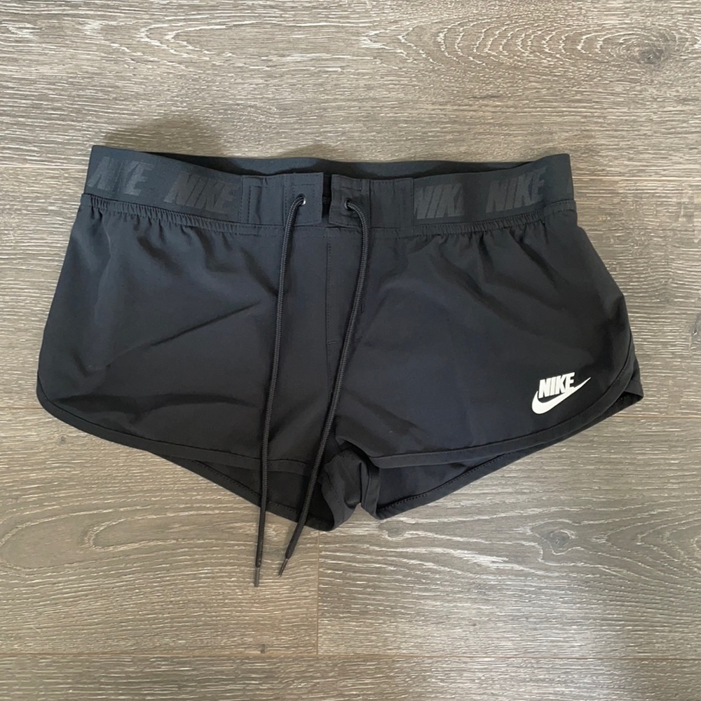 ❤️Nike women’s athletic shorts